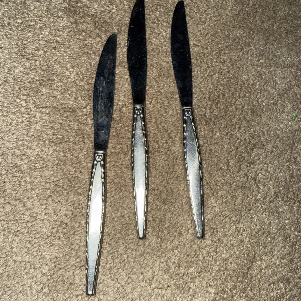 Vintage Venetia dinner Knives Oneida 3 stainless